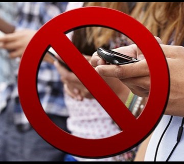 Facebook, istruzioni per l’uso: Vietato ai minori di 13 anni